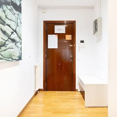 Spacious In Sant Gervasi Apartament Barcelona