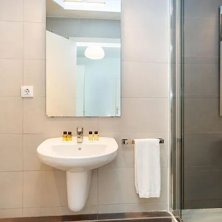 Spacious In Sant Gervasi Apartament